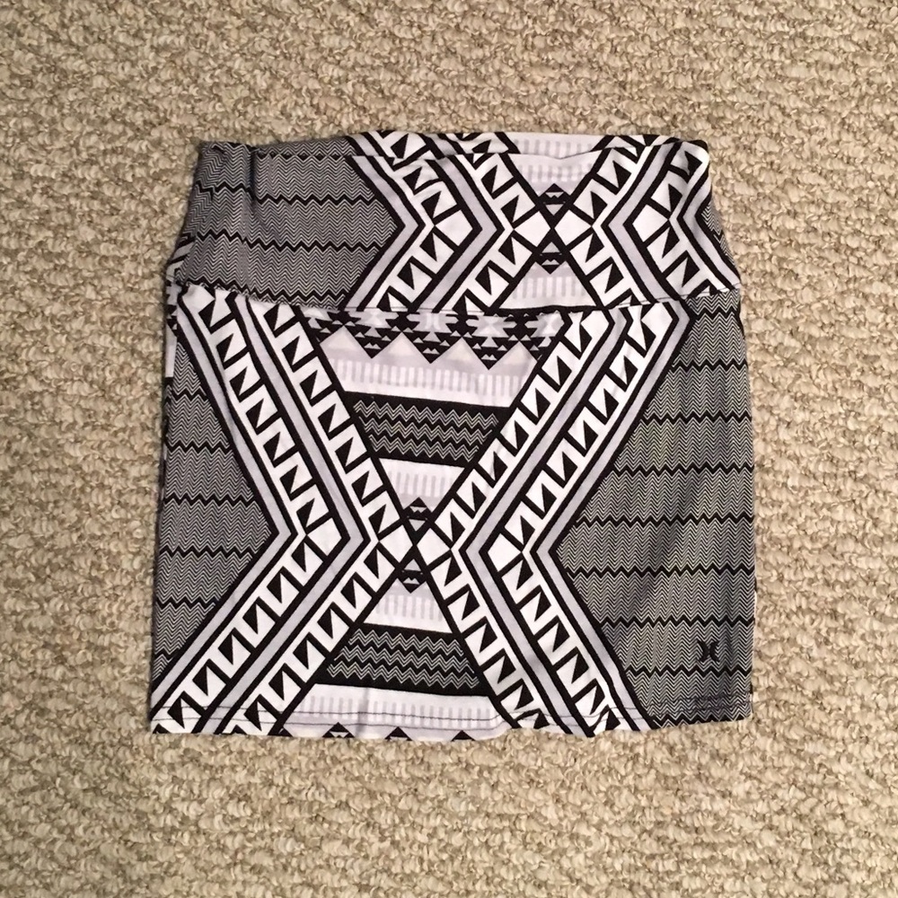 Black white print mini skirt